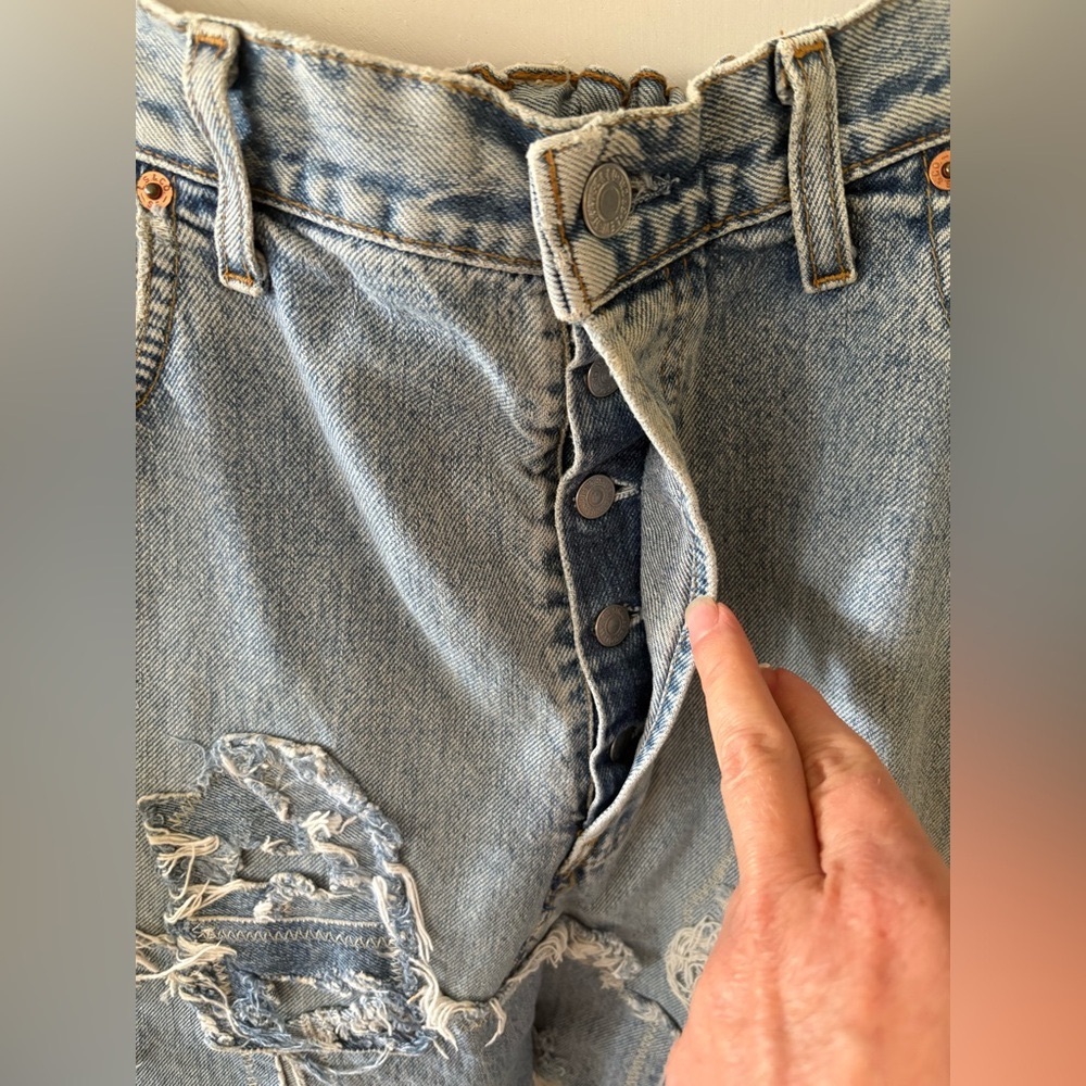 MAGNOLIA PEARL Original OOAK LEVI’S 501 Jeans Patched Drop Crotch Distressed - Picture 13 of 13